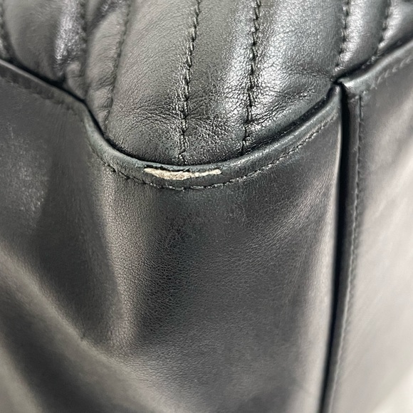 Gucci GG Marmont Shoulder Chain Calfskin Matelasse Quilted Black Handbag - Picture 15 of 16